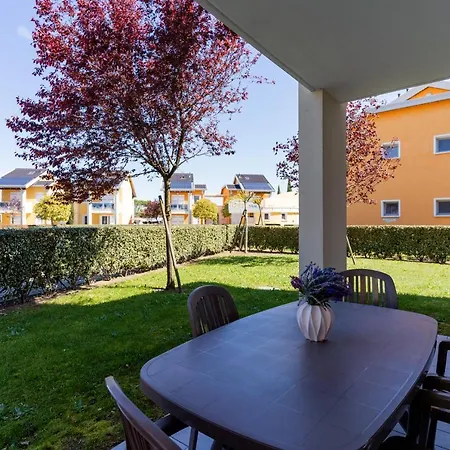 Village Apartament *